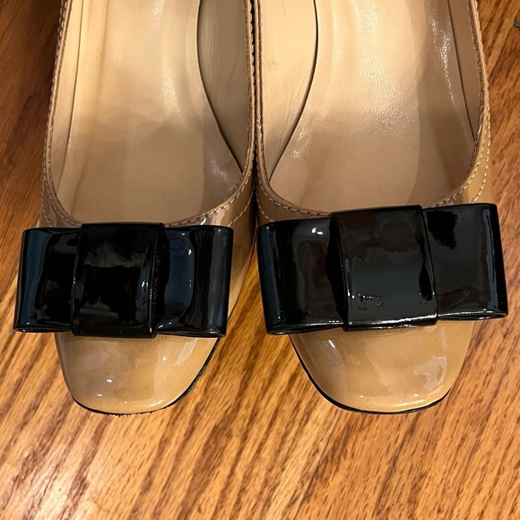 Kate Spade Pumps, Tan - Picture 4 of 6